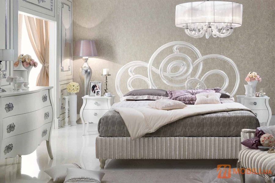 Кровать двуспальная в классическом стиле ZEUS