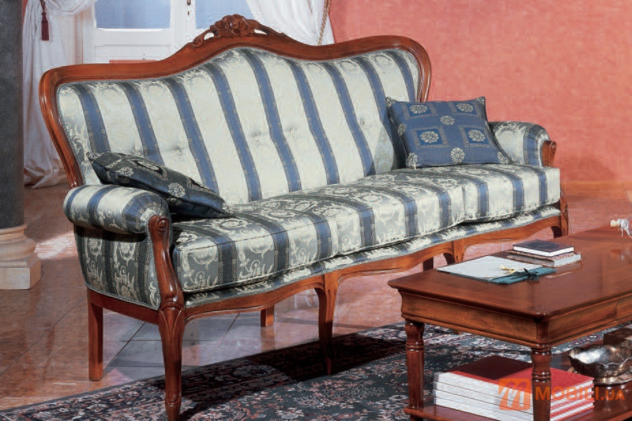 Трёхместный диван, исполнен в стиле барокко BAROCCO
