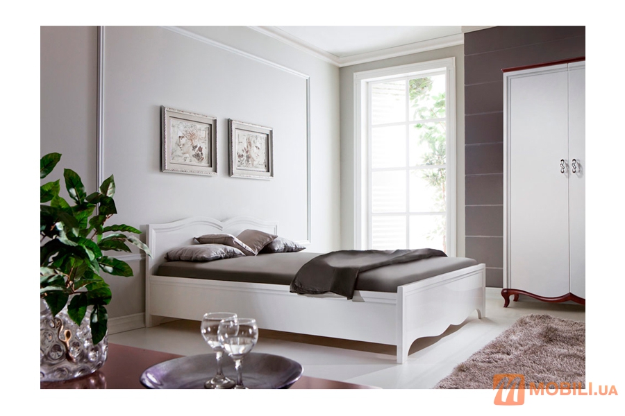 Спальный гарнитур в классическом стиле MILANO