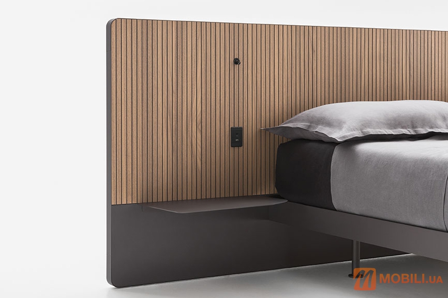 Кровать в современном стиле RIGHETTO