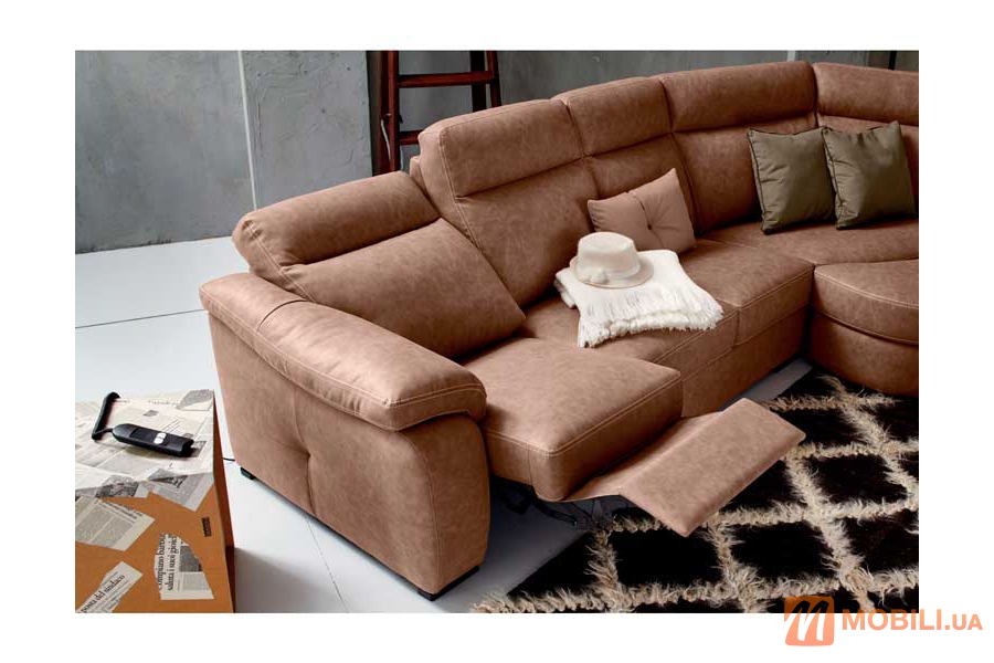 Модульный диван в классическом стиле, обивка кожа JONATHAN