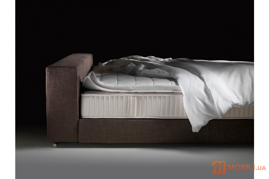 Кровать двуспальная в современном стиле GROUNDPIECE SLIM